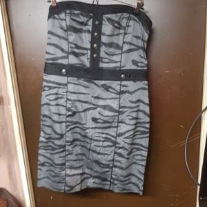 Women's strapless dress